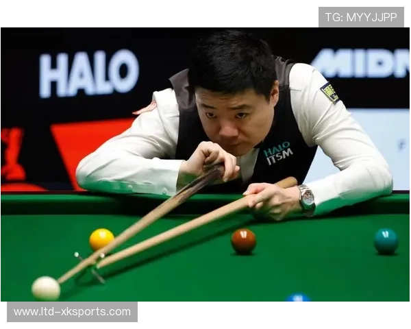 丁俊晖提升反手控球柔韧性